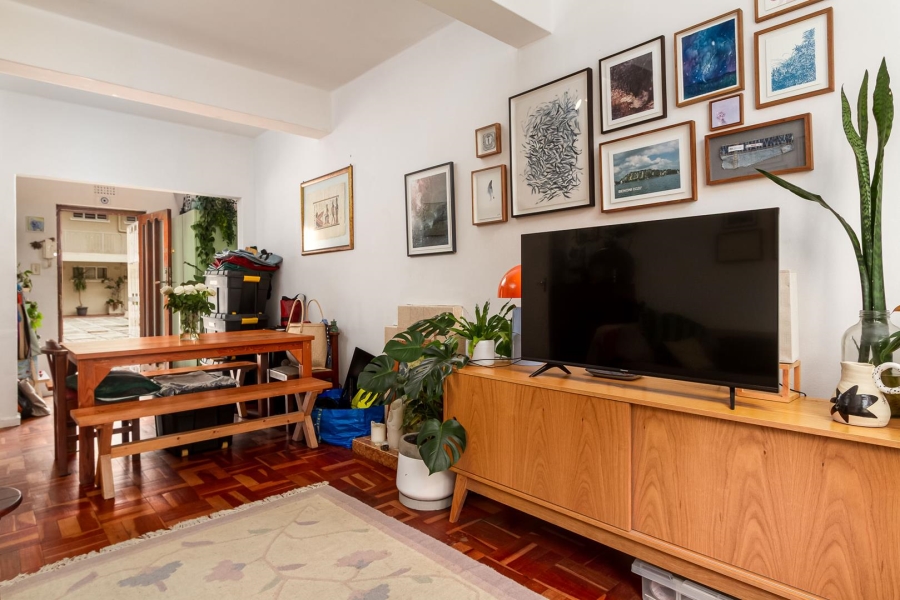 To Let 1 Bedroom Property for Rent in Sea Point Western Cape